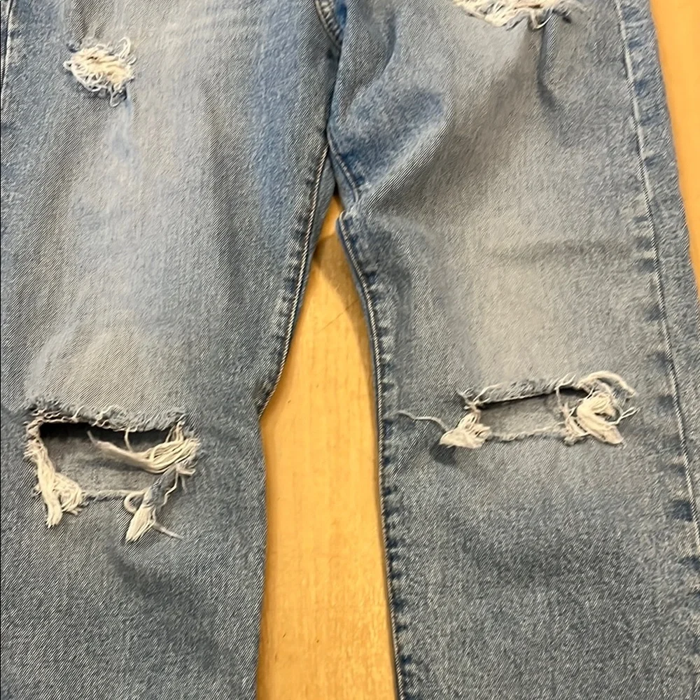 501 ‘93 Levi's 32x30 Distressed Jeans
